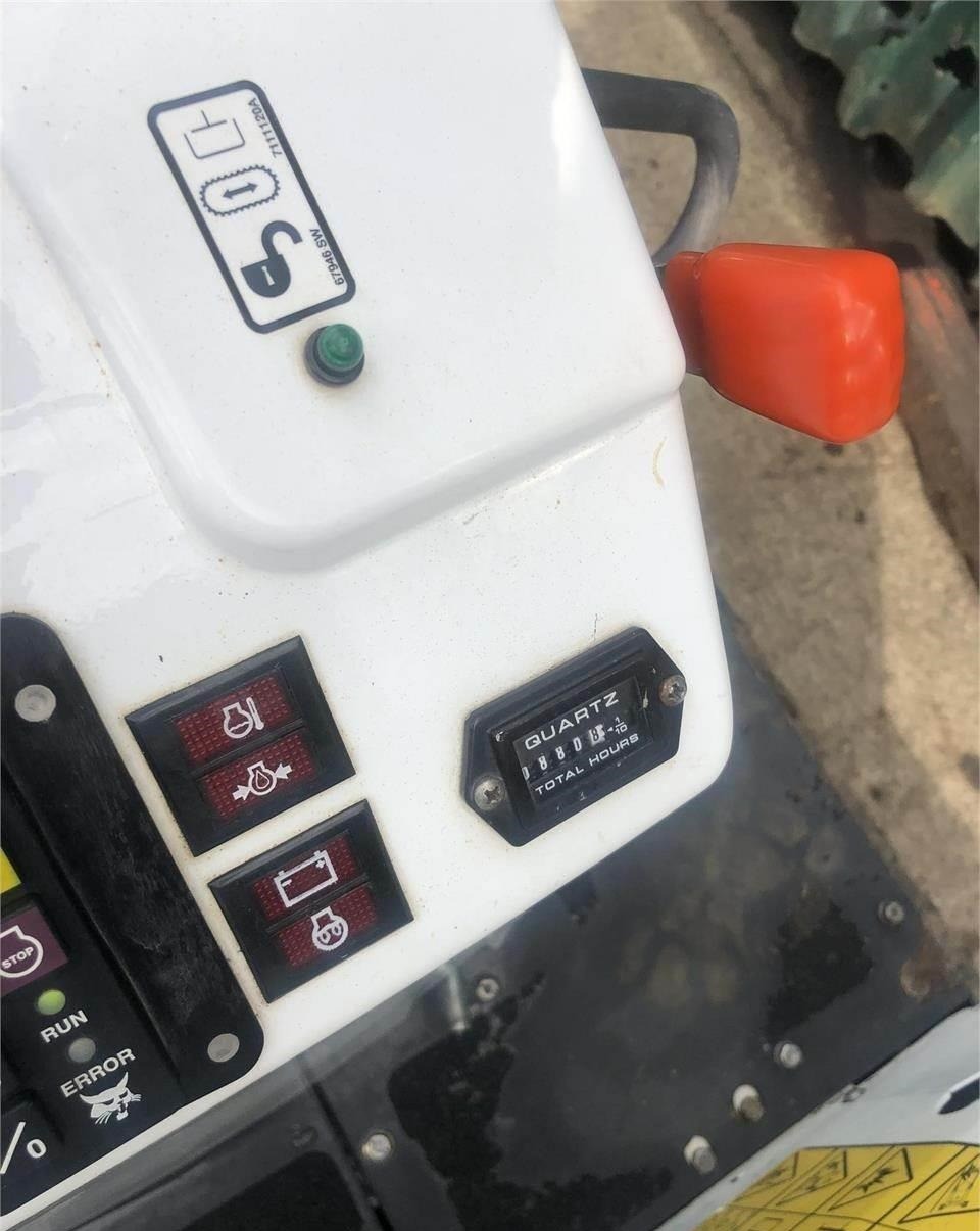 2017 BOBCAT E10 - Image 14