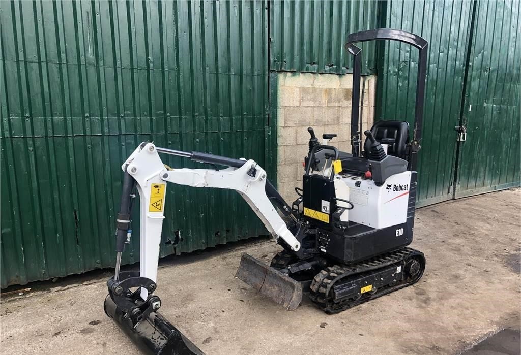 2017 BOBCAT E10 - Image 4