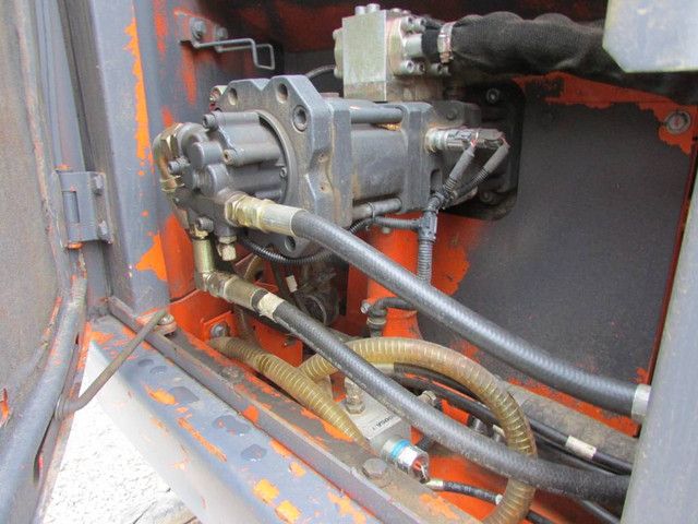 2009 Doosan DX 140 LC - Image 12