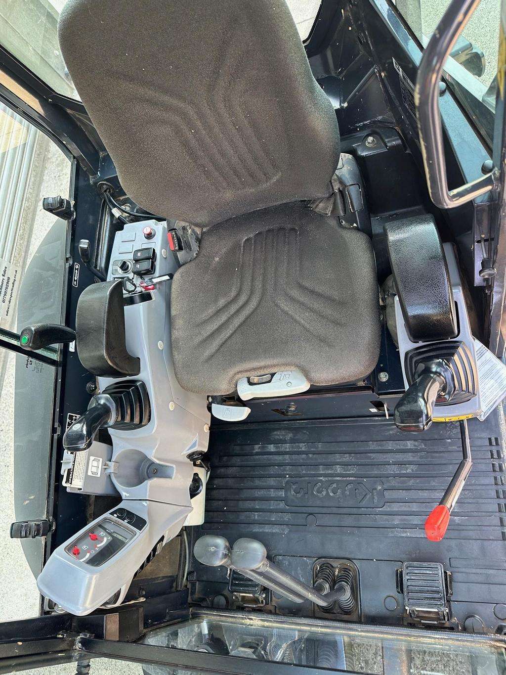 2020 Kubota U27 - Image 22