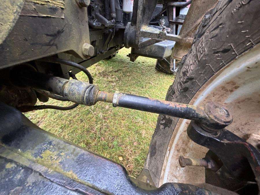 2000 Massey Ferguson 6290 Tractor with front loader and attachments - Image 107