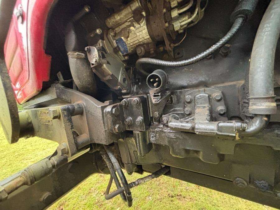 2000 Massey Ferguson 6290 Tractor with front loader and attachments - Image 4