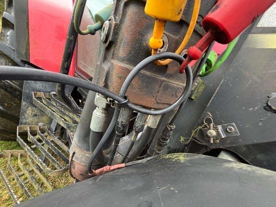 2000 Massey Ferguson 6290 Tractor with front loader and attachments - Image 37