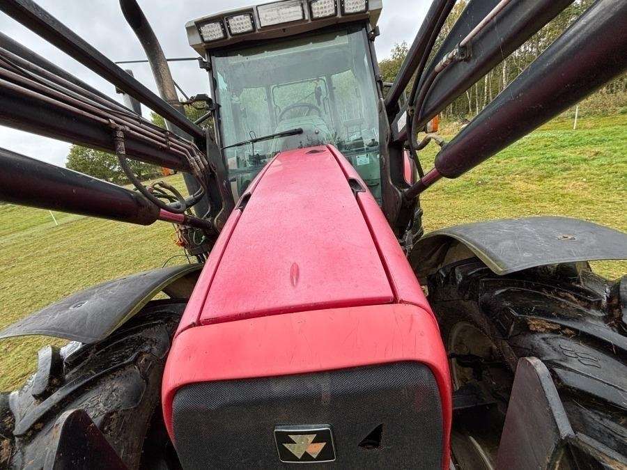 2000 Massey Ferguson 6290 Tractor with front loader and attachments - Image 44