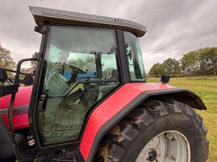 2000 Massey Ferguson 6290 Tractor with front loader and attachments - Image 46