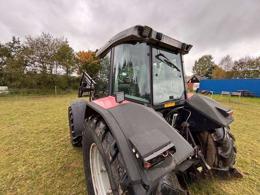 2000 Massey Ferguson 6290 Tractor with front loader and attachments - Image 49