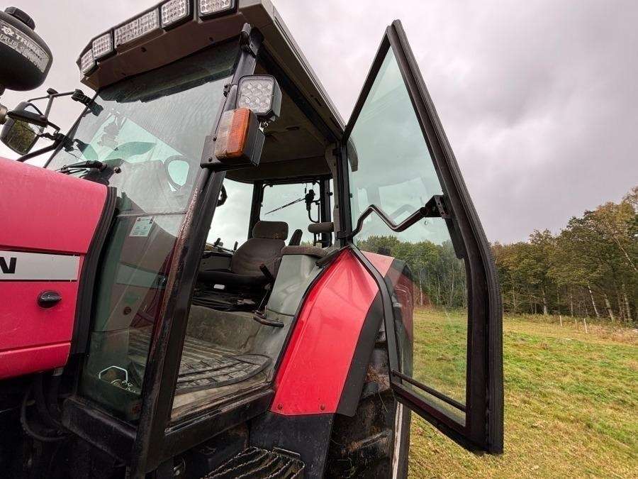 2000 Massey Ferguson 6290 Tractor with front loader and attachments - Image 56
