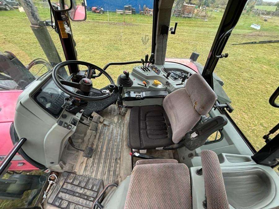 2000 Massey Ferguson 6290 Tractor with front loader and attachments - Image 58