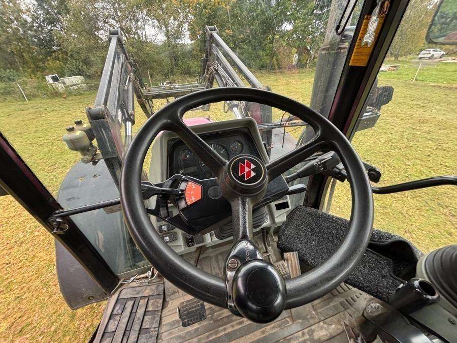 2000 Massey Ferguson 6290 Tractor with front loader and attachments - Image 62