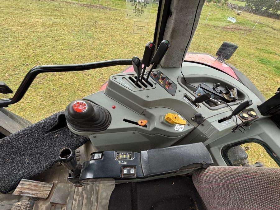 2000 Massey Ferguson 6290 Tractor with front loader and attachments - Image 71