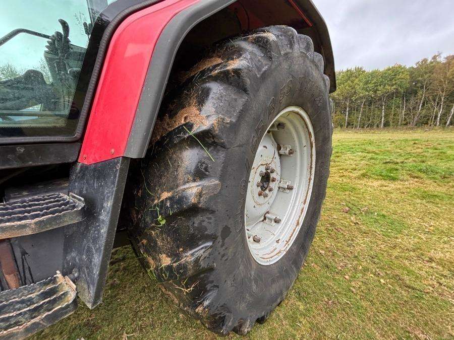 2000 Massey Ferguson 6290 Tractor with front loader and attachments - Image 91