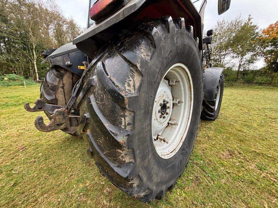 2000 Massey Ferguson 6290 Tractor with front loader and attachments - Image 92