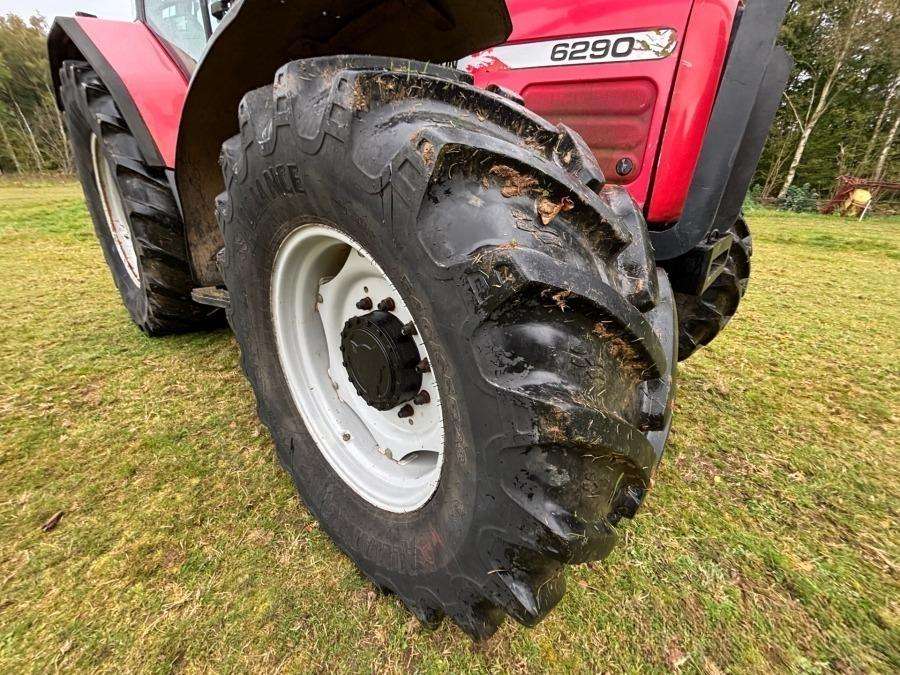2000 Massey Ferguson 6290 Tractor with front loader and attachments - Image 93