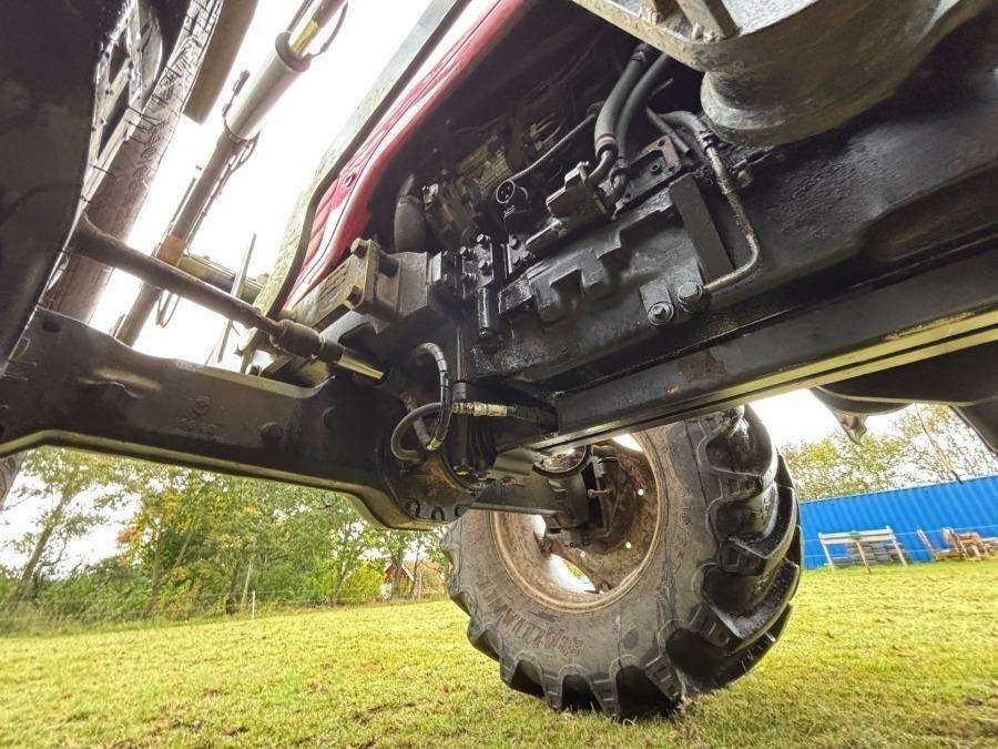 2000 Massey Ferguson 6290 Tractor with front loader and attachments - Image 95