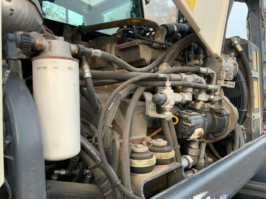 2016 Terex TW85 excavator with trailer and attachments - Image 105