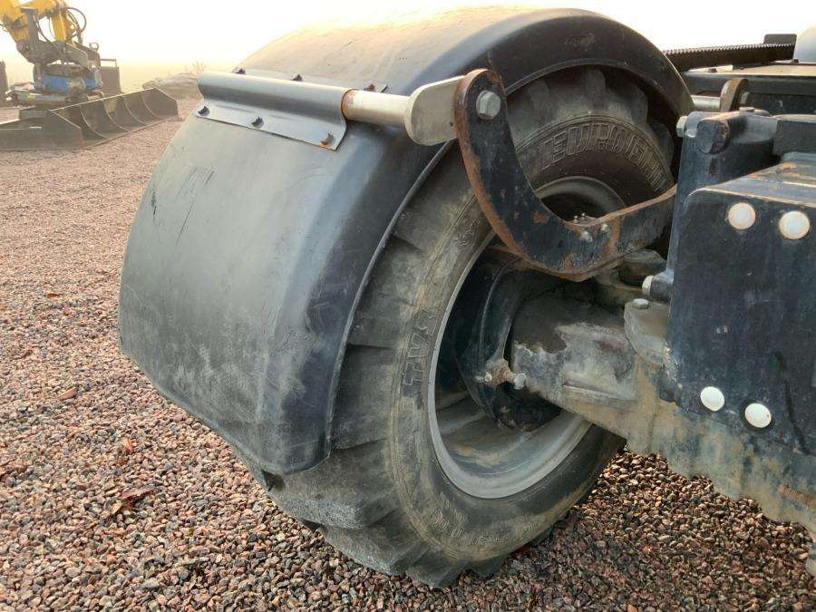 2016 Terex TW85 excavator with trailer and attachments - Image 111