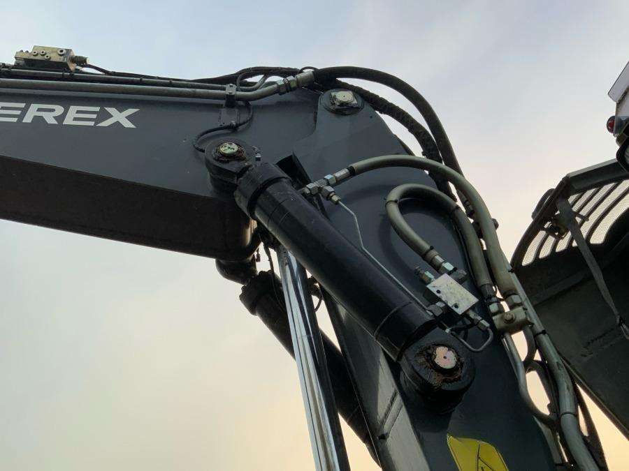 2016 Terex TW85 excavator with trailer and attachments - Image 138