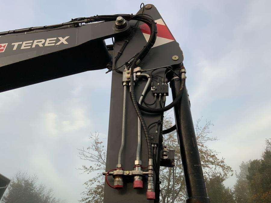 2016 Terex TW85 excavator with trailer and attachments - Image 140