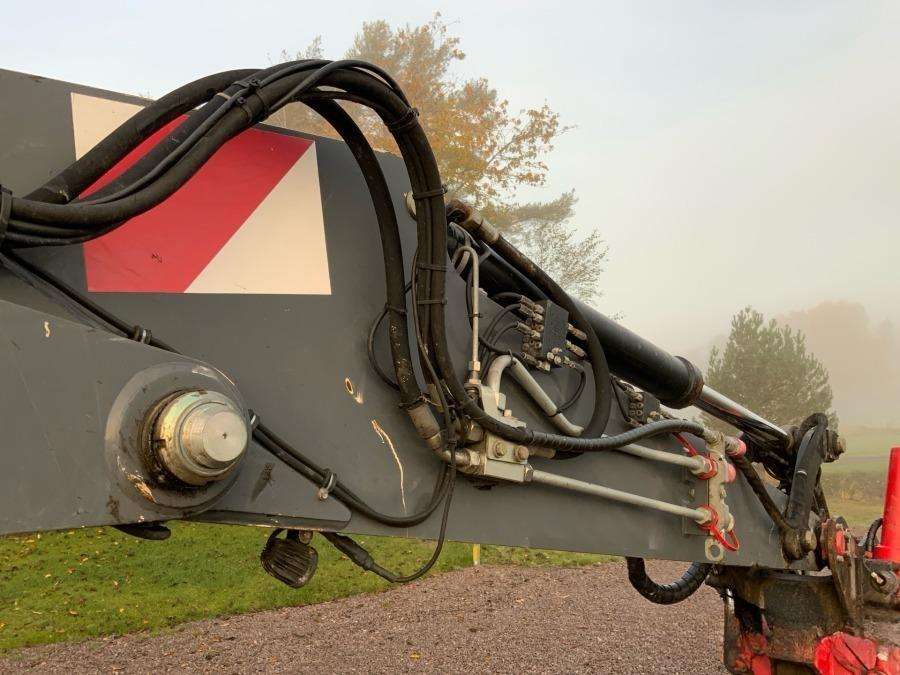 2016 Terex TW85 excavator with trailer and attachments - Image 142