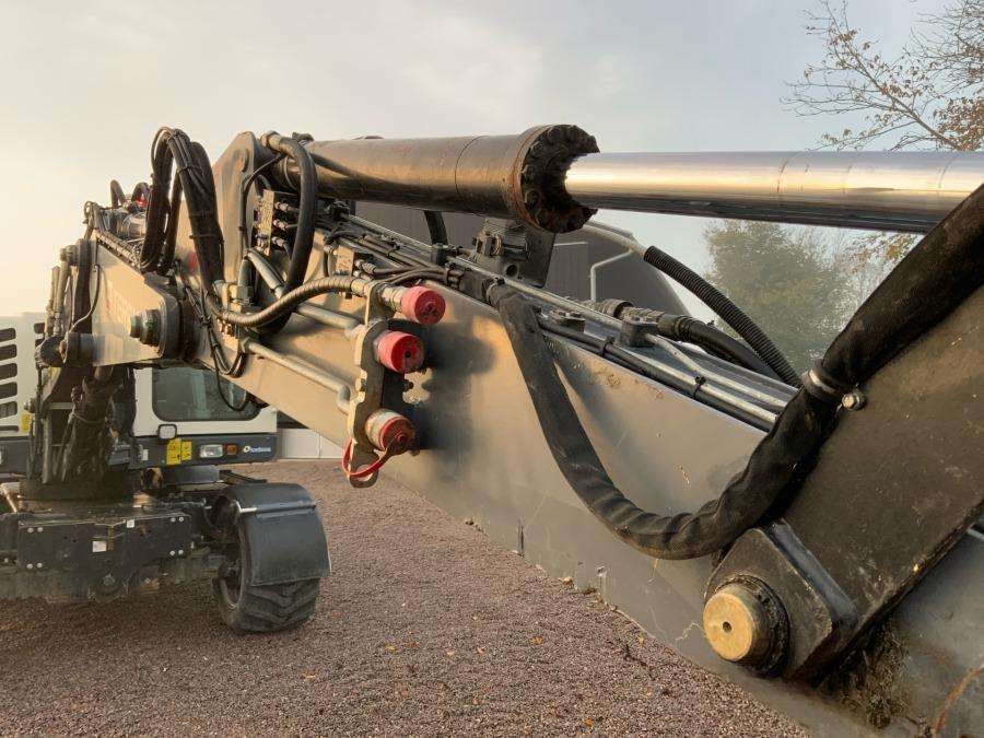 2016 Terex TW85 excavator with trailer and attachments - Image 143