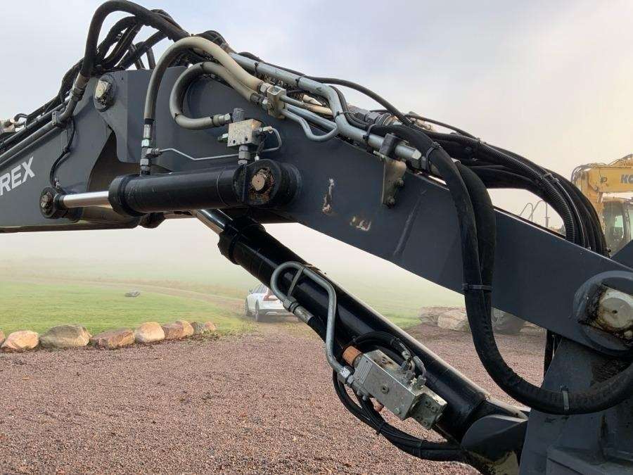 2016 Terex TW85 excavator with trailer and attachments - Image 144