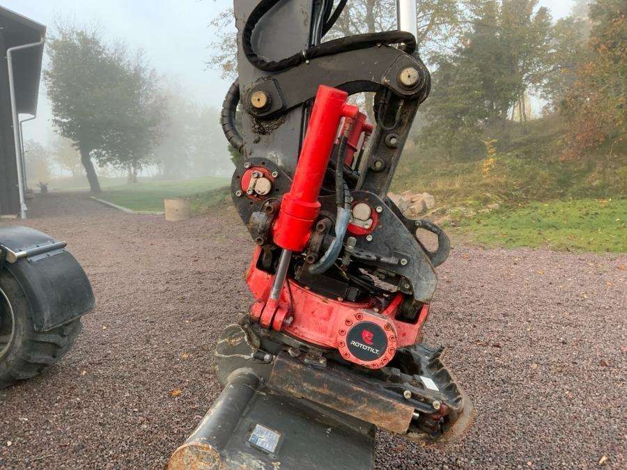 2016 Terex TW85 excavator with trailer and attachments - Image 149