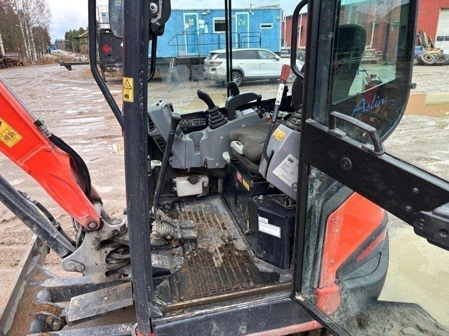 2019 Kubota U27-4 HI Excavator with trailer - Image 16