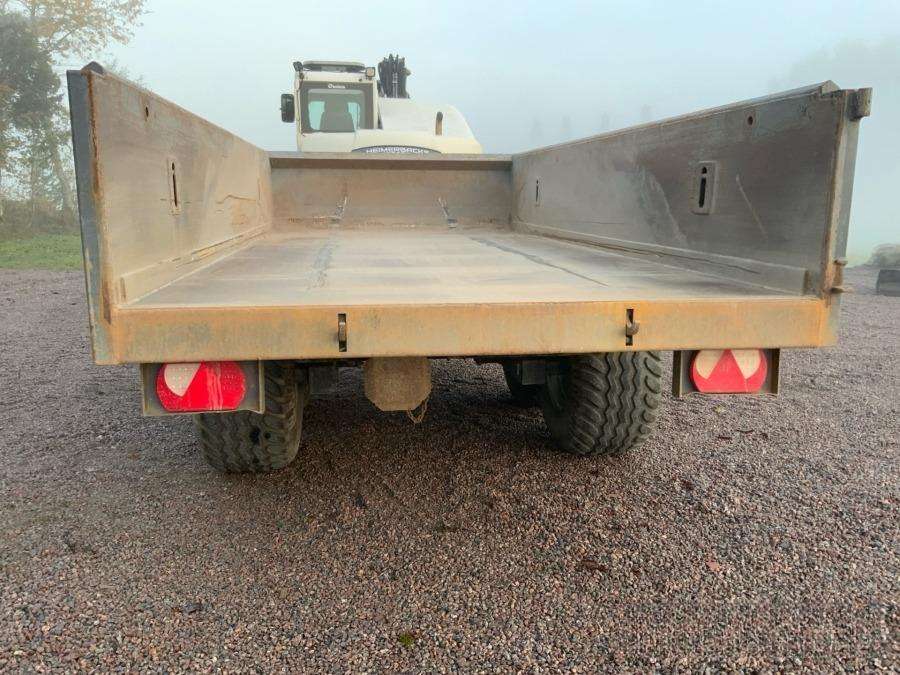 2016 Terex TW85 excavator with trailer and attachments - Image 25