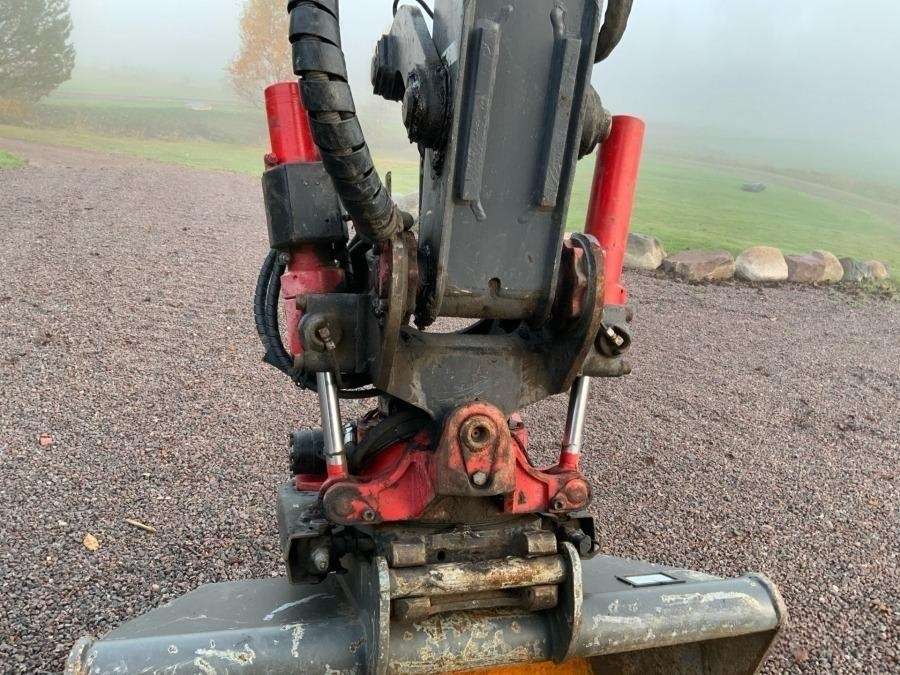 2016 Terex TW85 excavator with trailer and attachments - Image 5