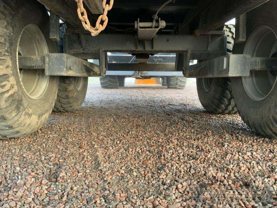 2016 Terex TW85 excavator with trailer and attachments - Image 51