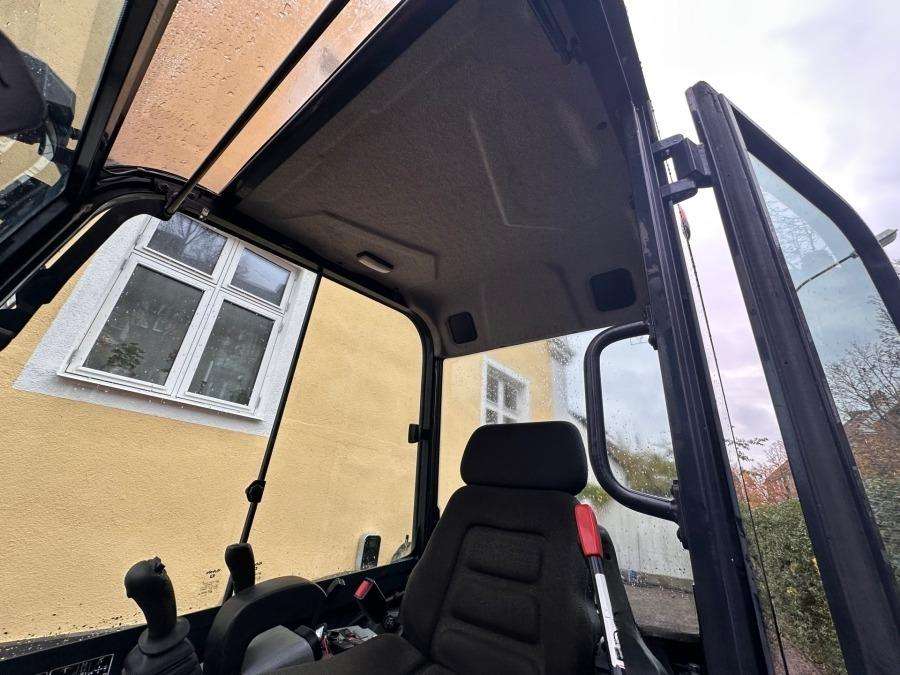 2017 Kubota KX027-4 Excavator - Image 73