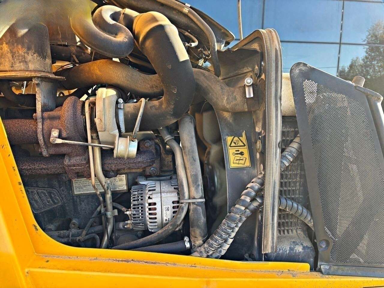 2011 JCB 3CX BACKHOE LOADER - Image 2