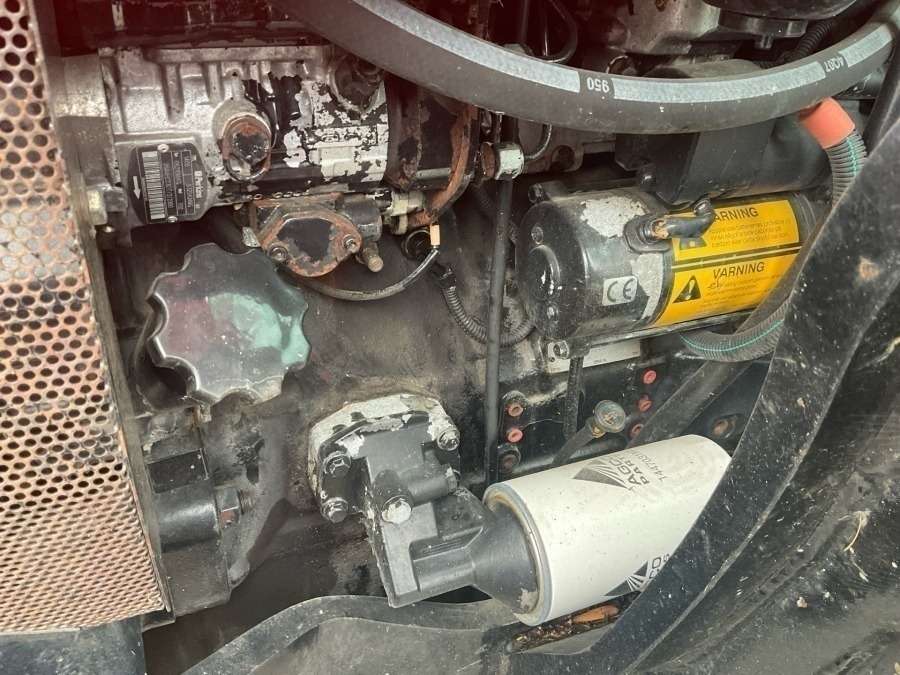 2008 Massey Ferguson 5445 Dyna-4 Tractor - Image 11