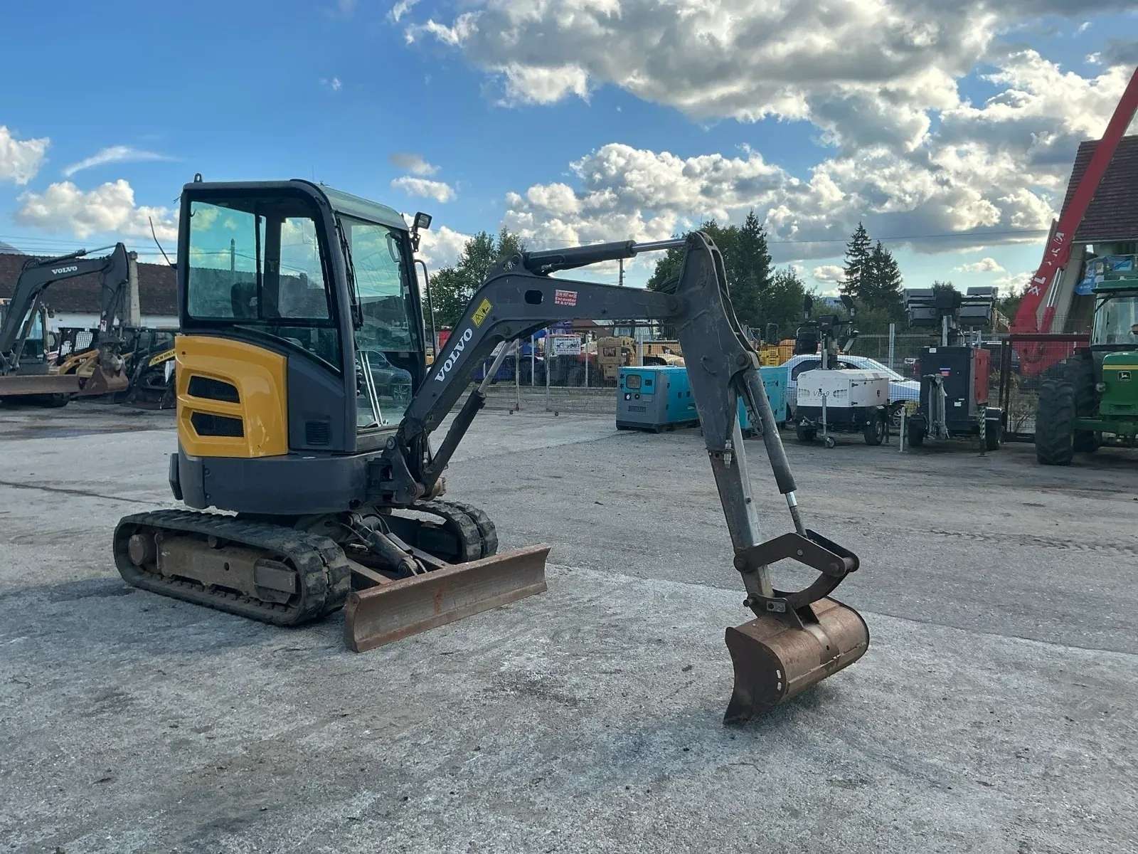 2015 Volvo ECR 25 D Mini-Excavator - Image 10