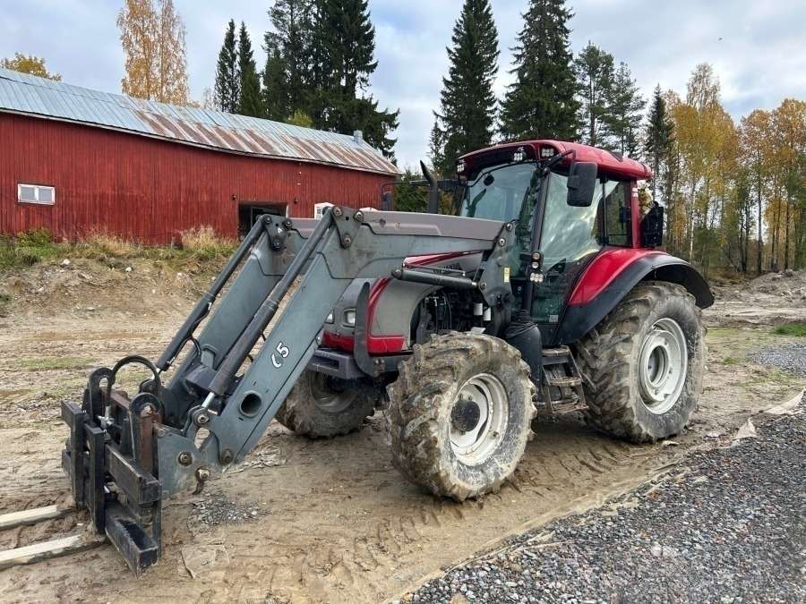 2005 Valtra C130 with snow thrower Tractor