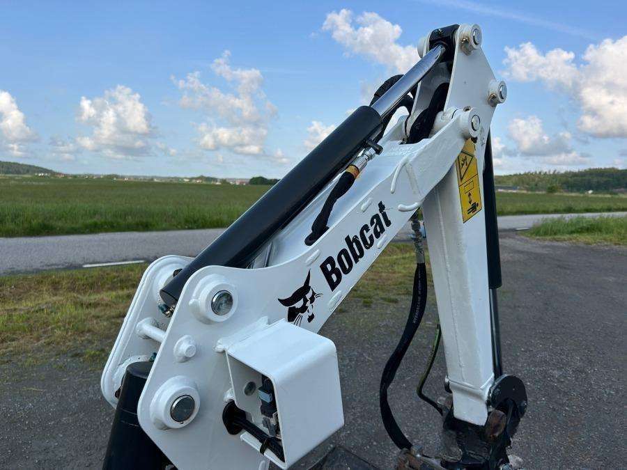 2022 Bobcat E10Z Excavator with trailer and 4 attachments - Image 15