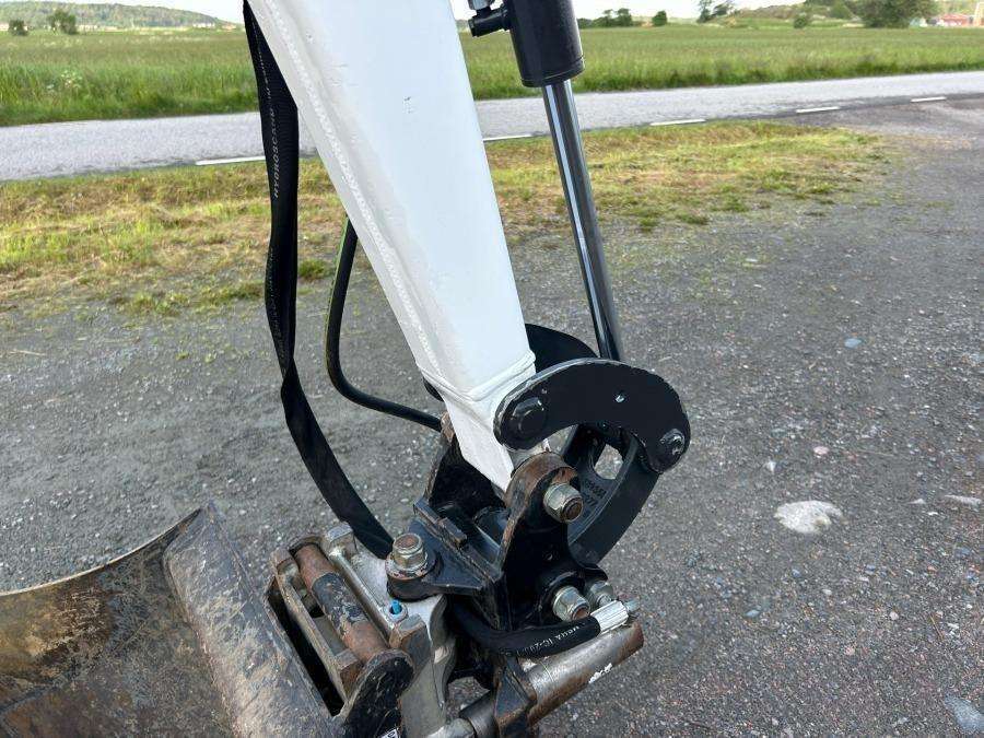 2022 Bobcat E10Z Excavator with trailer and 4 attachments - Image 16
