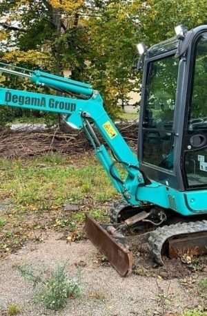 2017 Kobelco SK18 excavator with machine trailer and attachments