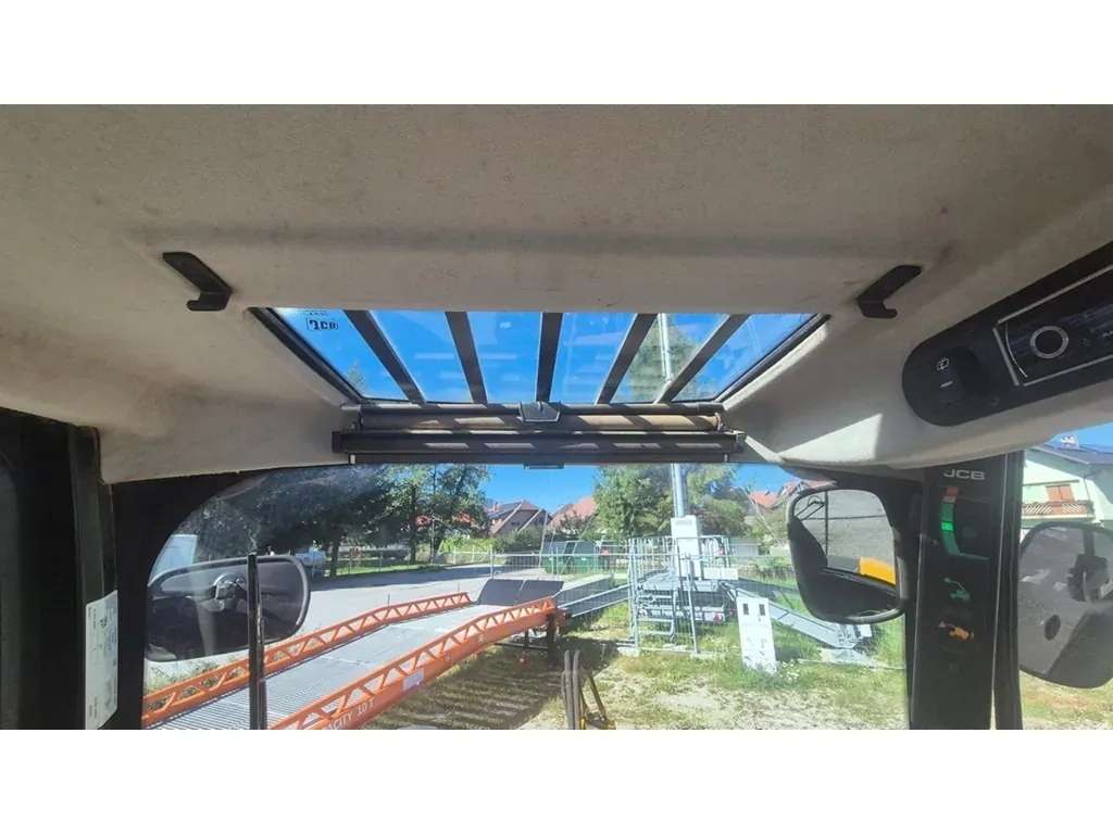2017 JCB TCM220 T4-C Telescopic Handlers - Image 18