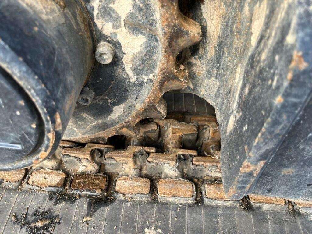 2020 Yanmar SV26 excavator with bucket package - Image 20