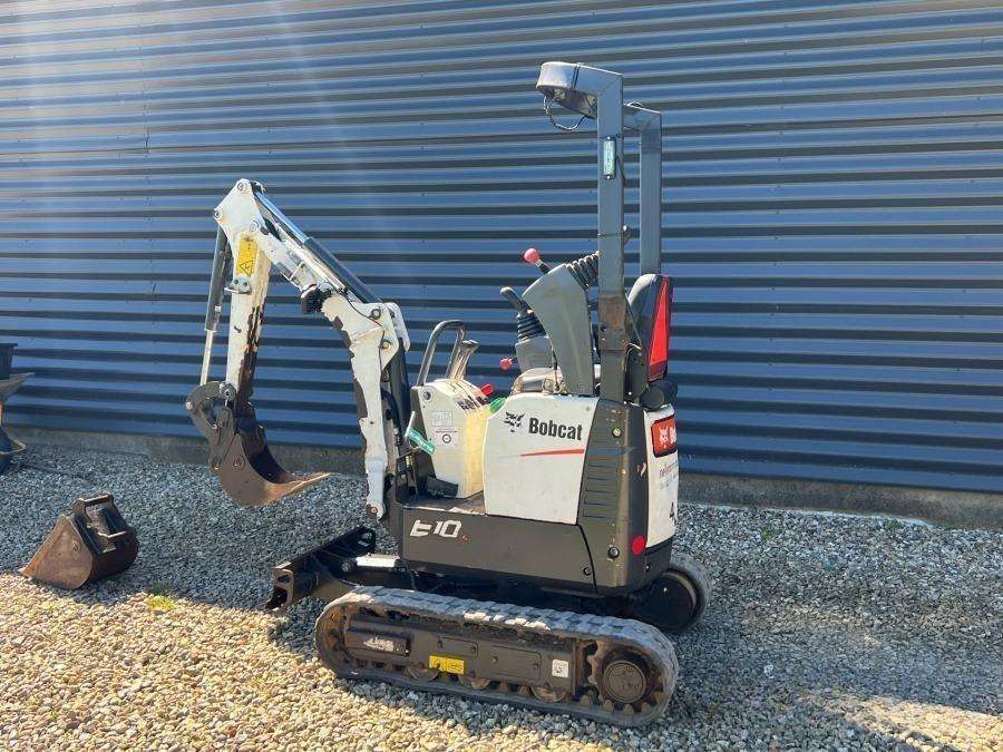 2021 Bobcat E10Z Excavator - Image 14