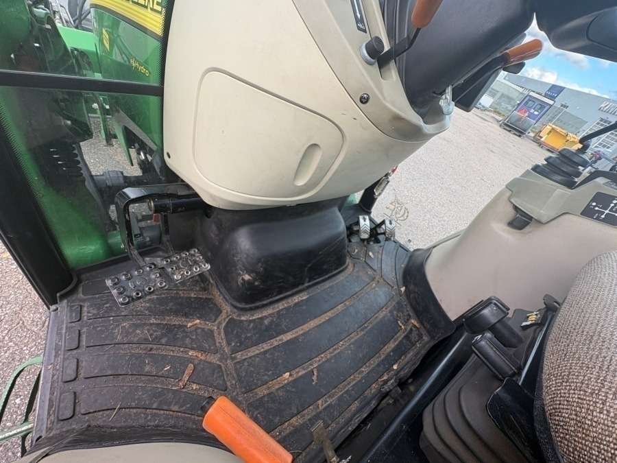 2008 John Deere 3520 Tractor - Image 26