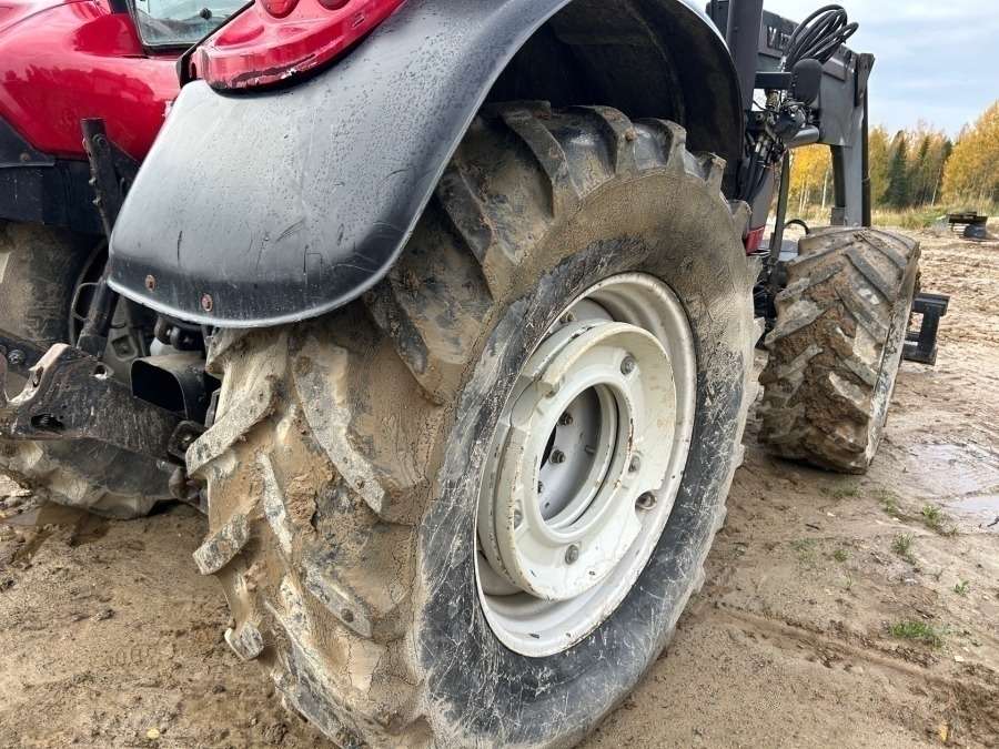 2005 Valtra C130 with snow thrower Tractor - Image 26