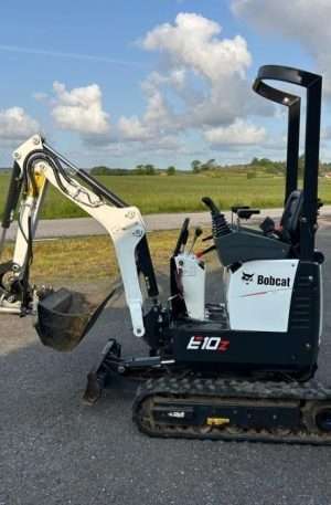 2022 Bobcat E10Z Excavator with trailer and 4 attachments