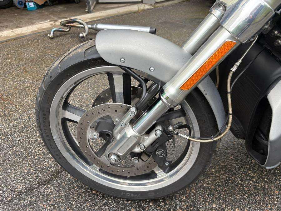 2014 Harley Davidson V-rod Muscle Motorcycle - Image 27