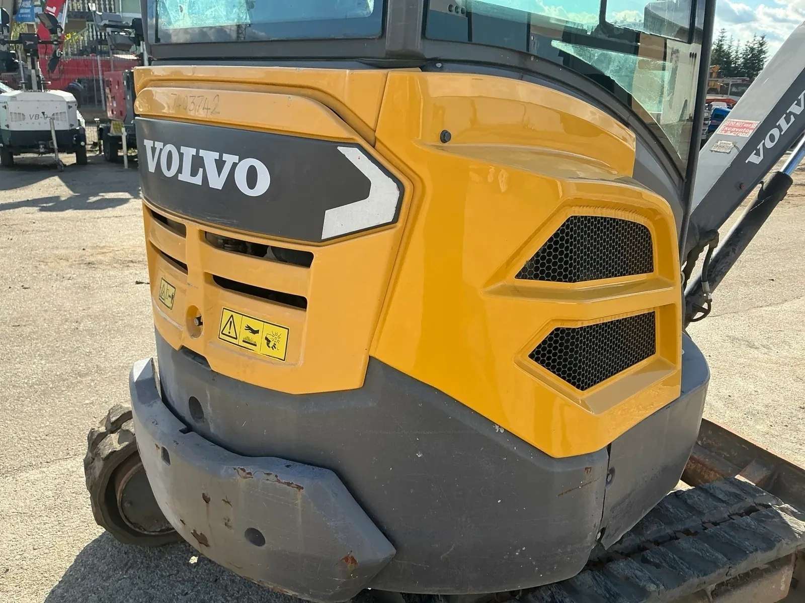 2015 Volvo ECR 25 D Mini-Excavator - Image 29
