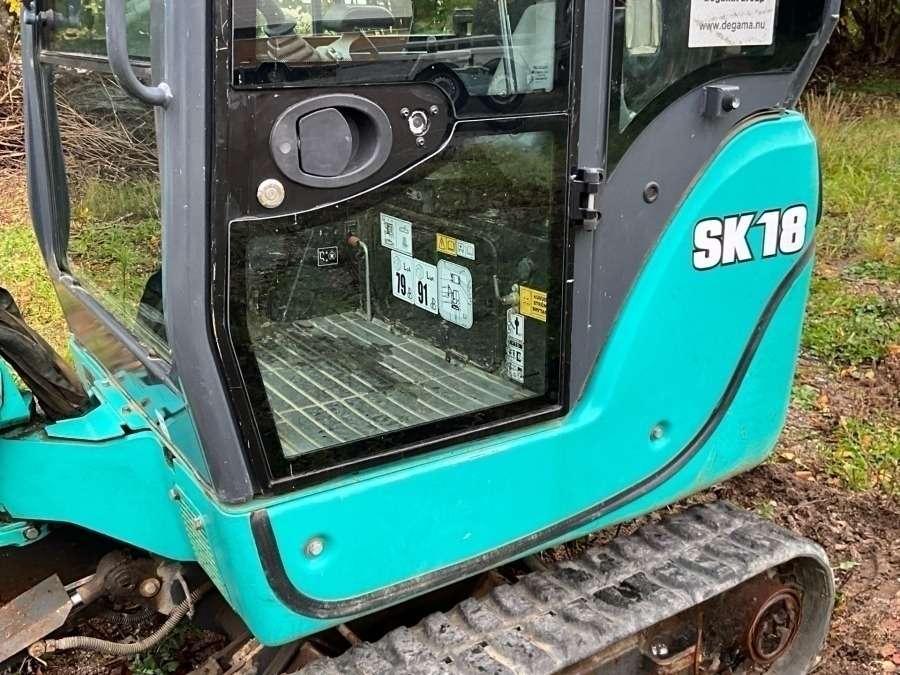 2017 Kobelco SK18 excavator with machine trailer and attachments - Image 24
