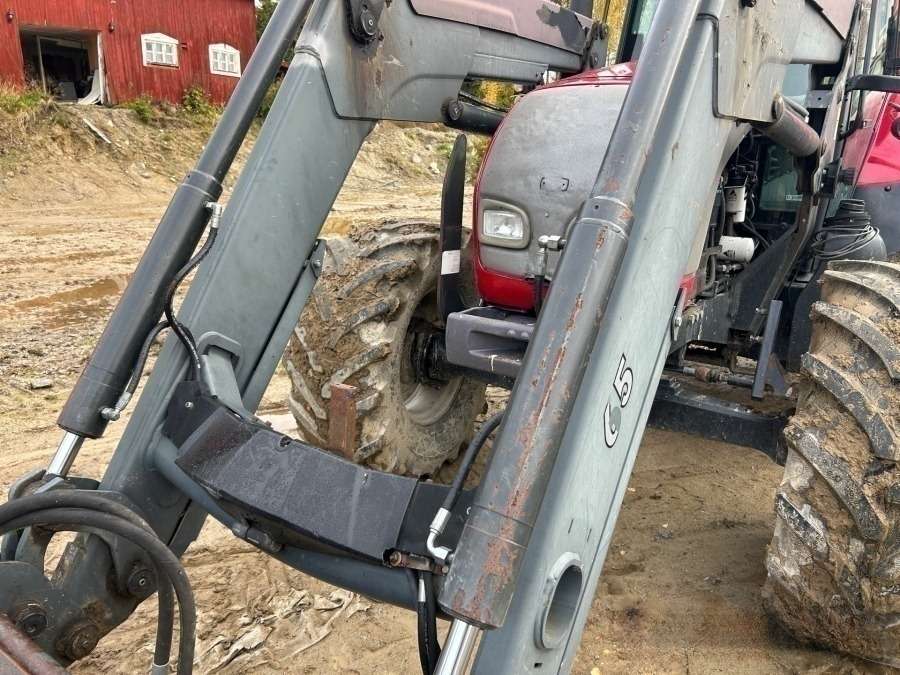 2005 Valtra C130 with snow thrower Tractor - Image 4