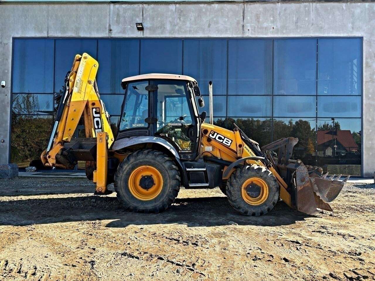 2011 JCB 3CX BACKHOE LOADER - Image 4