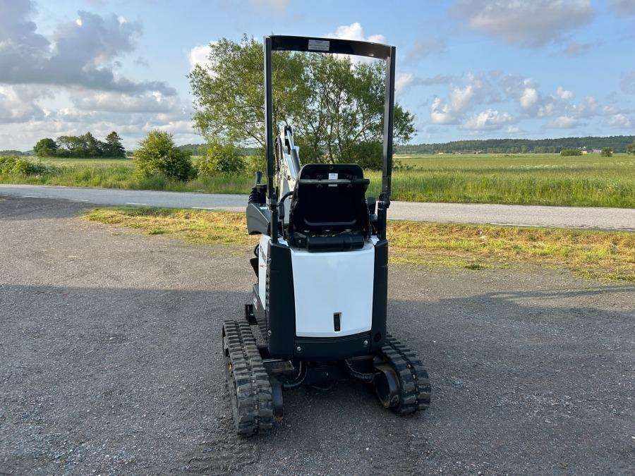 2022 Bobcat E10Z Excavator with trailer and 4 attachments - Image 32